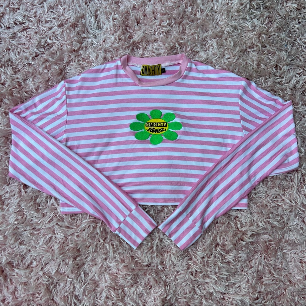 o’mighty power cropped pink/white striped long sleeve, flower power, embroidered